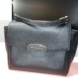 Black Michael Kors bag